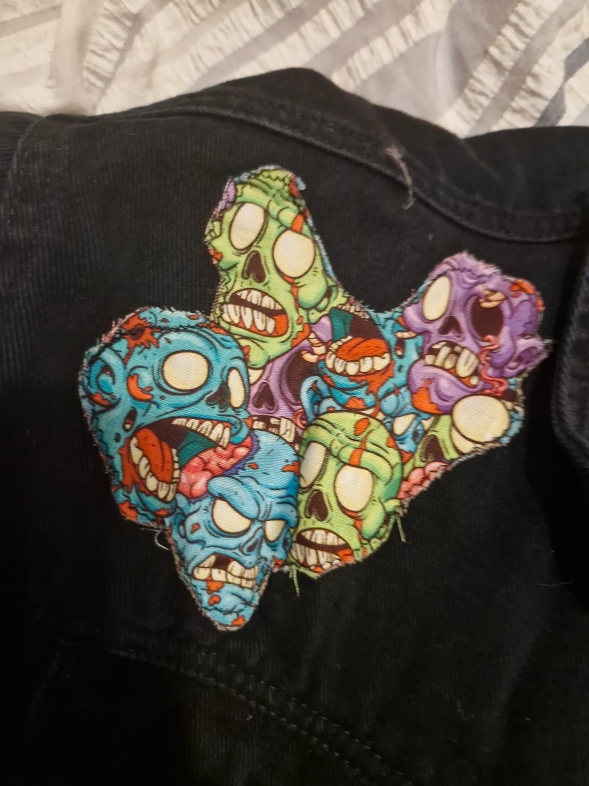 Zombiesss.... UNISEX/MENS
